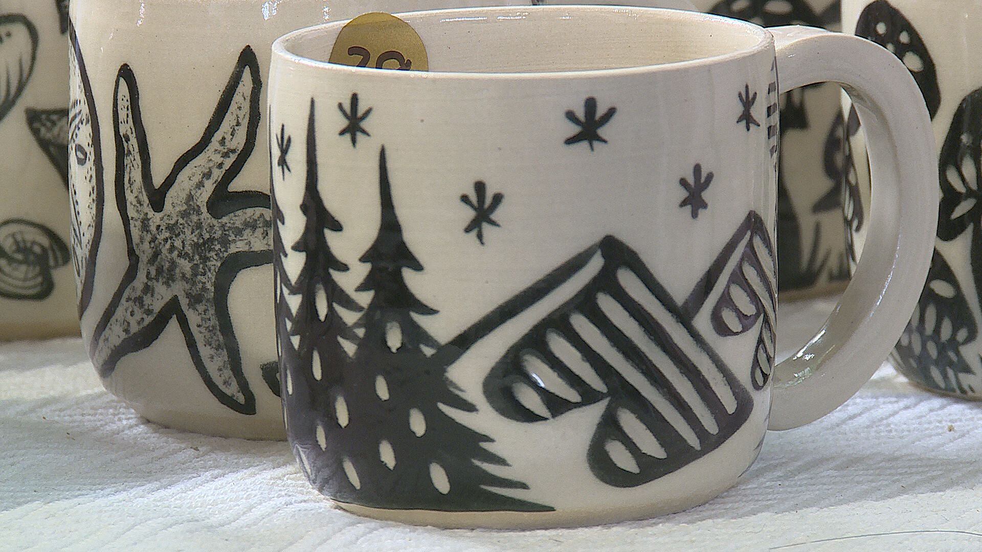 Lincoln artist showcases pottery at Junkstock fall show