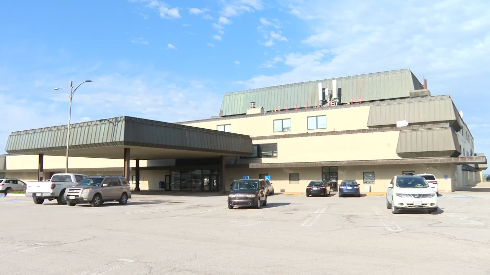 Neighbors fight blight designation as VA shows interest in Omaha’s Center Mall site