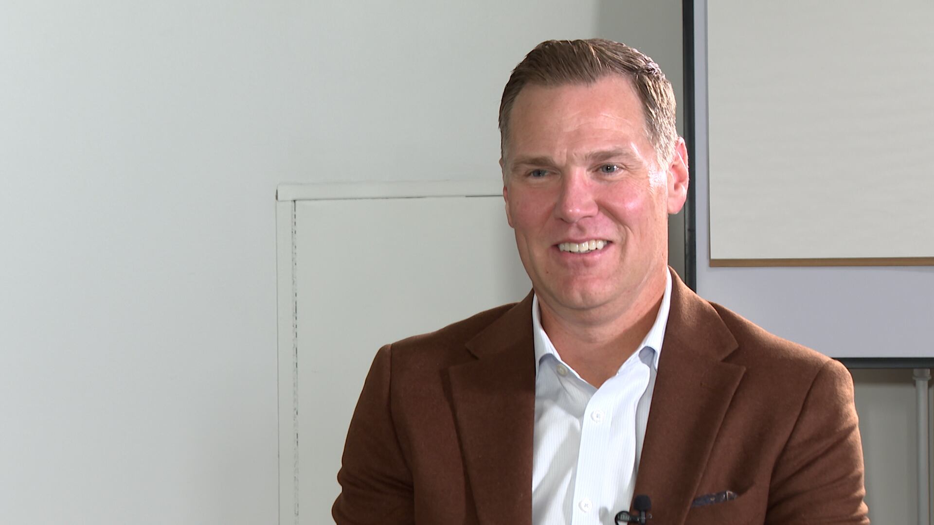 Brett Lindstrom runs for Nebraska governor as third-party candidate