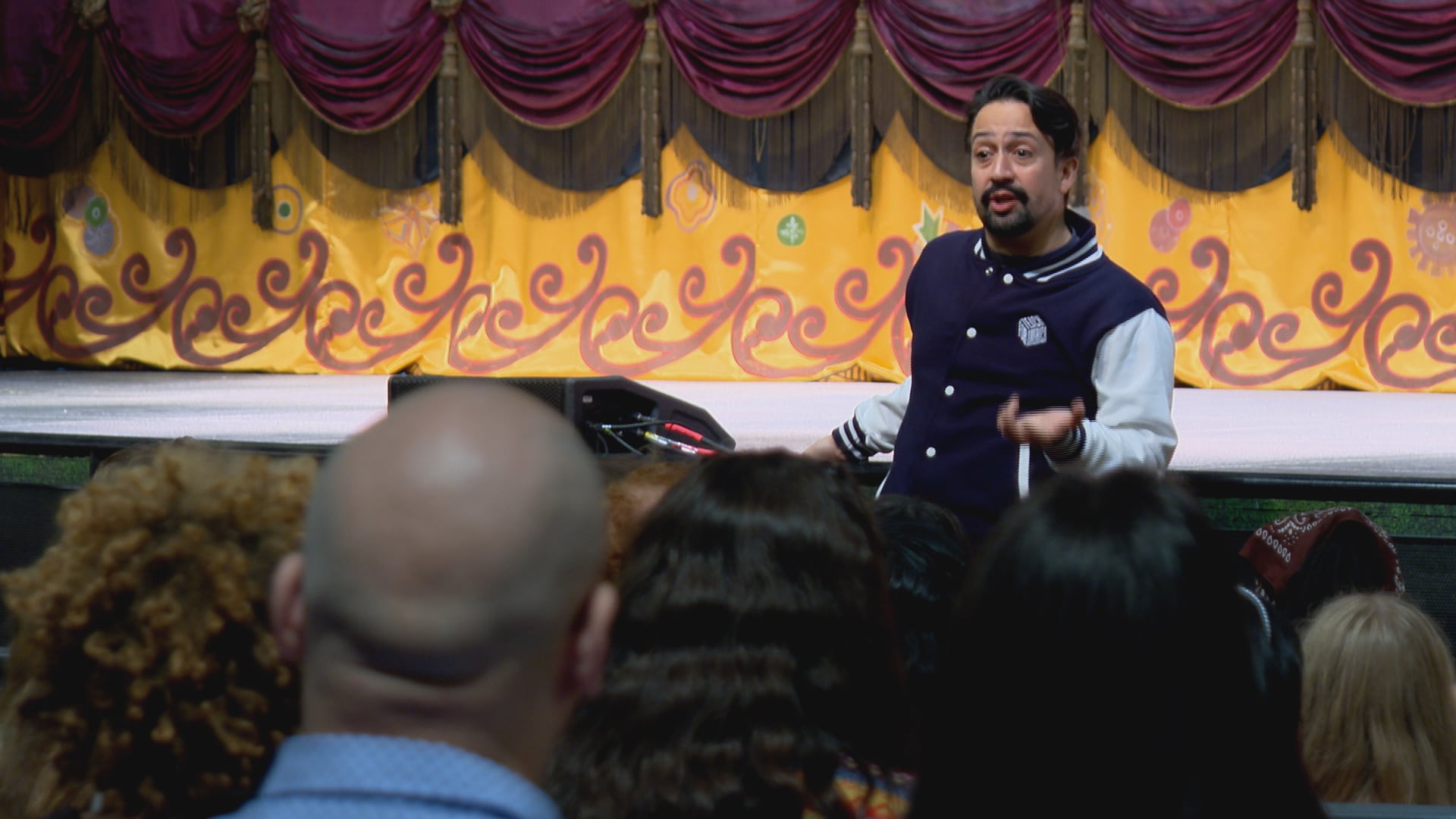 Lin-Manuel Miranda meets Omaha theater students on campaign trip