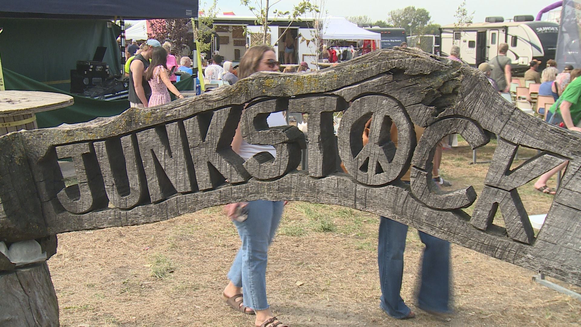 Fat Head Honey showcased at Junkstock near Waterloo