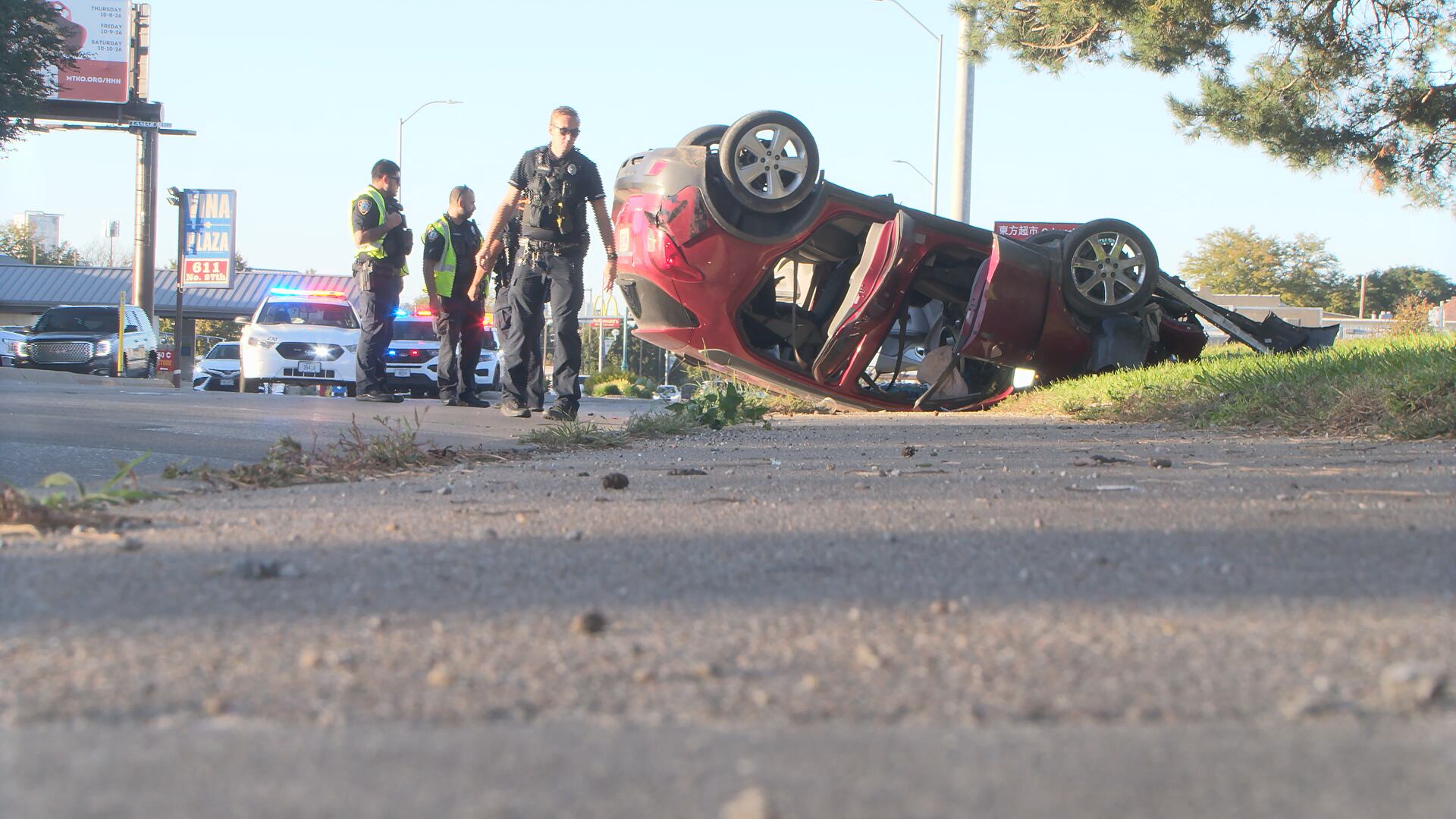 Car flips onto its roof after crash in central Lincoln