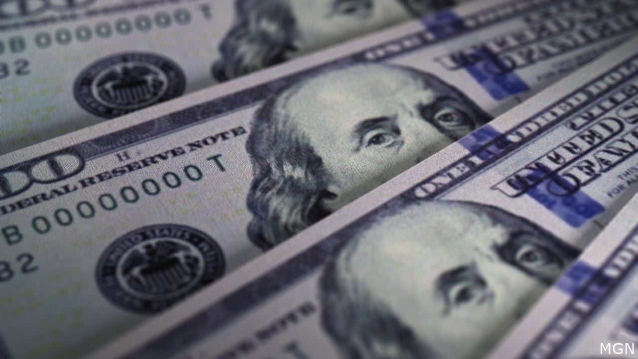 Nebraska auditor questions $23K payout to ex-retirement director