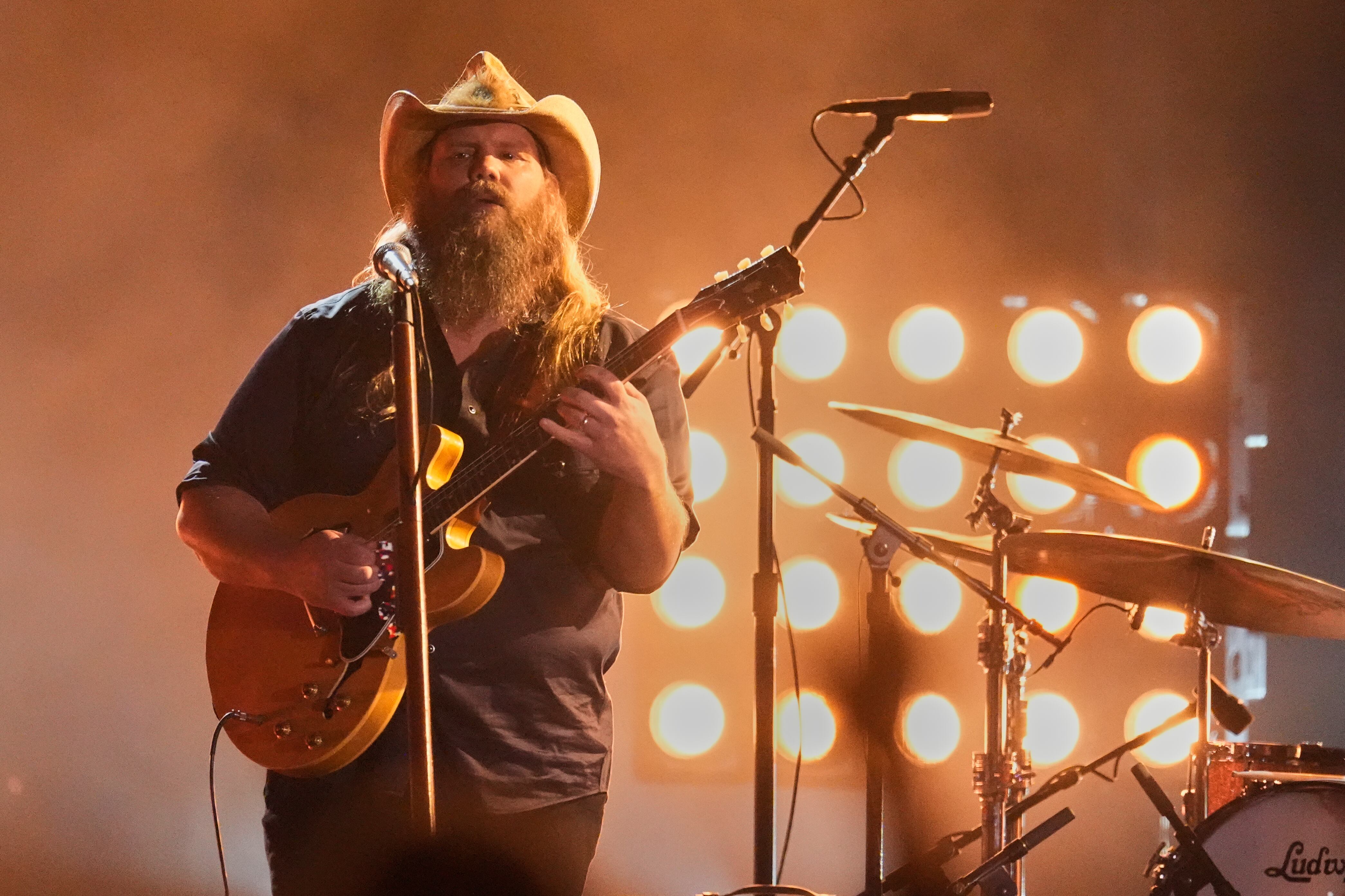 Chris Stapleton postpones Pinnacle Bank Arena show after flu