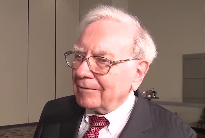 Warren Buffett tells CNBC how the Epstein files have changed his relationship with Bill Gates