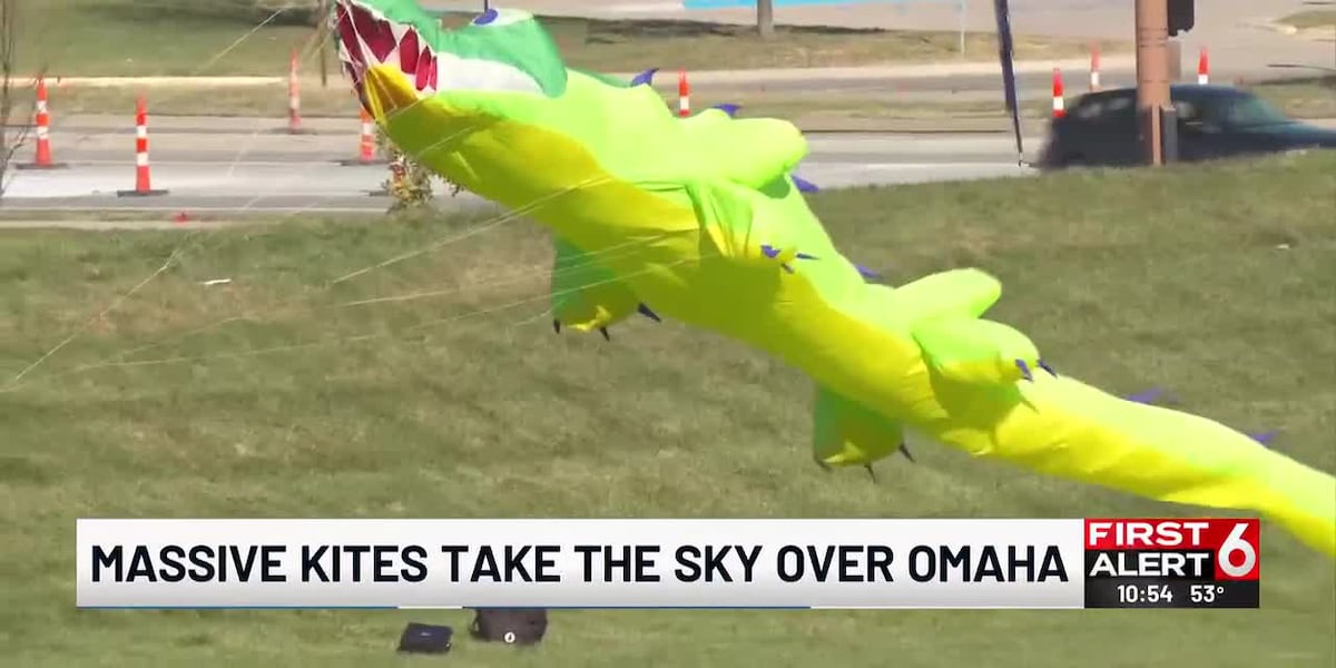 True Kite Giant kites fill Omaha sky at inaugural Heartwood Preserve festival
