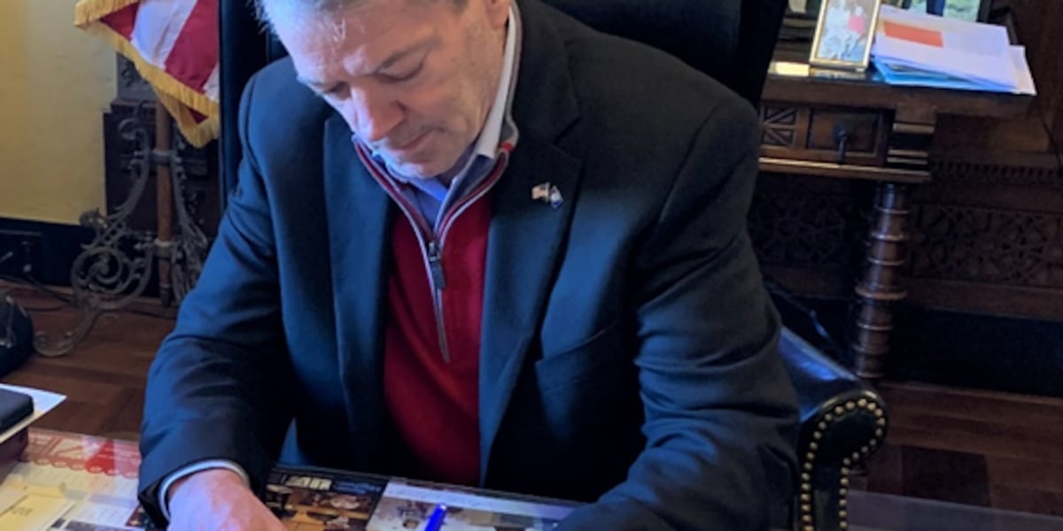 Nebraska governor signs executive order requiring state entities to comply with new federal immigration laws Nebraska governor signs executive order requiring state entities to comply with new federal immigration laws