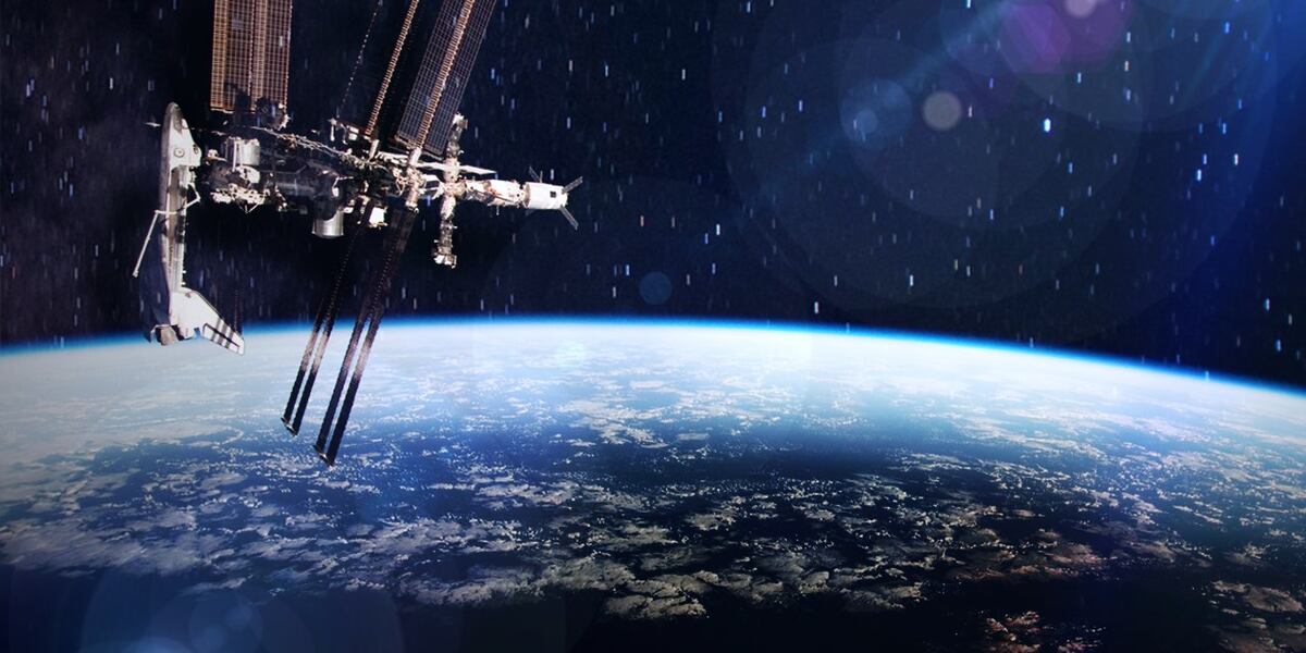 Invade Space Robot with artificial intelligence about to invade space