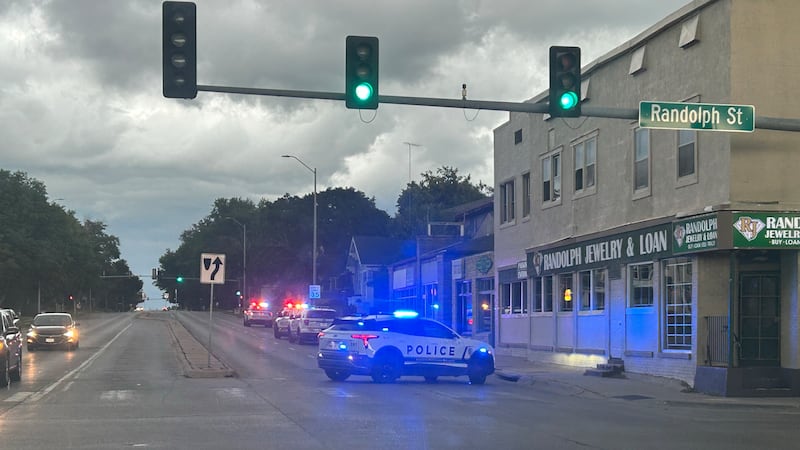 27/Randolph Scene