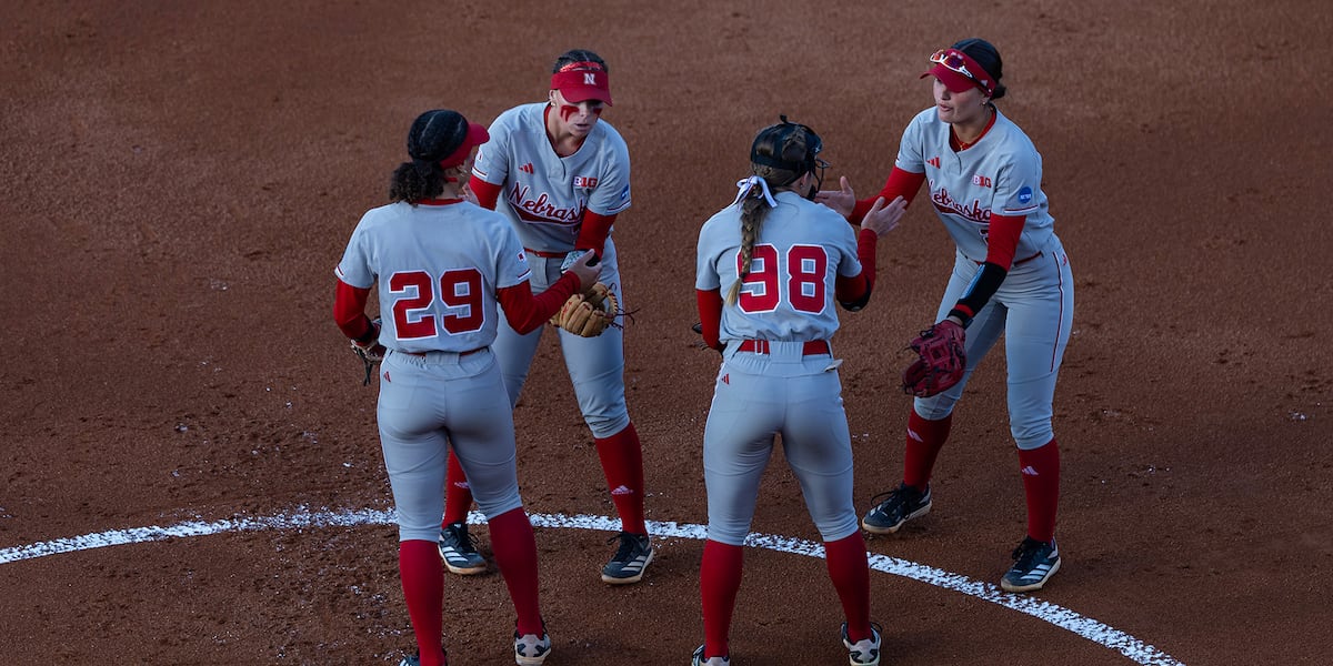 Nebraska softball defeats Tennessee, moves within one win of Women’s College World Series Nebraska softball defeats Tennessee, moves within one win of Women’s College World Series