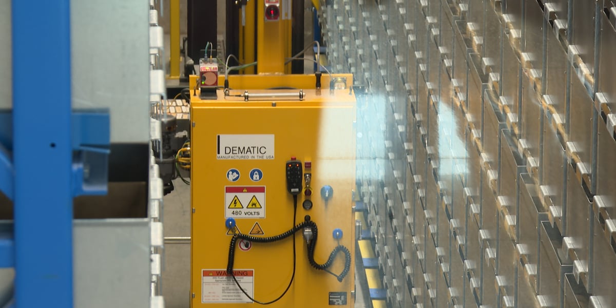Book Research Machine Library Omaha’s new library features book robot that may be first of its kind