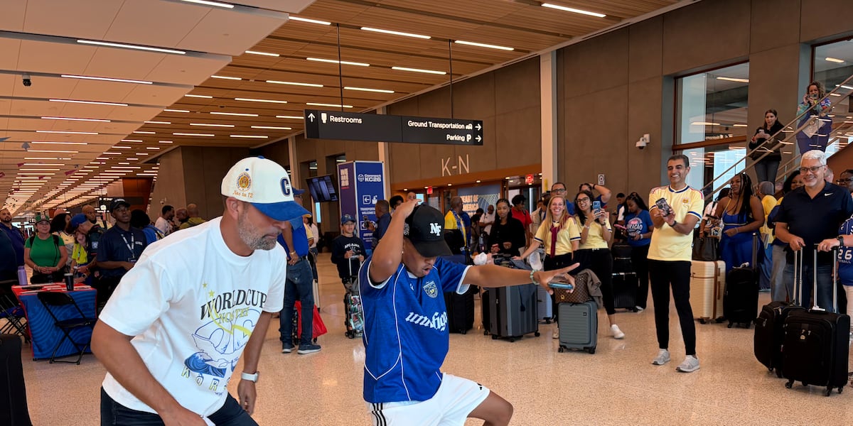 ‘We're the smallest to qualify': Curaçao fans arrive in Kansas City for World Cup match
