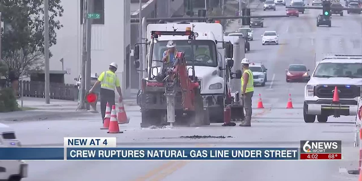 Large Gas Line Break Natural gas line break closes Omaha street