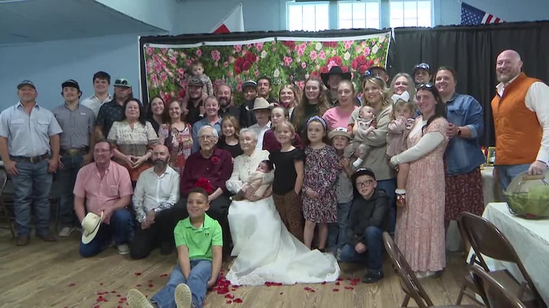 A Texas couple celebrated their 80th wedding anniversary with a vow renewal ceremony.